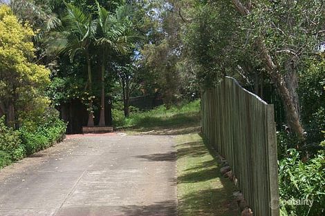 10 Burrumbuck St, Chapel Hill, QLD 4069