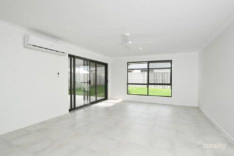 Property photo of 1/4 Cyan Court Morayfield QLD 4506