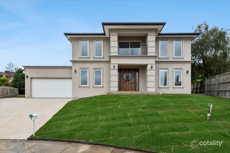 8 JEDAN CT, ROWVILLE, VIC 3178