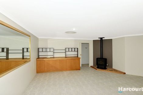 Property photo of 18 Elderberry Circle Halls Head WA 6210