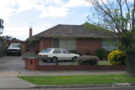 30 Roland Ave, Strathmore, VIC 3041