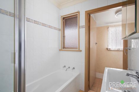 62 Beale Cres, Fairfield West, NSW 2165