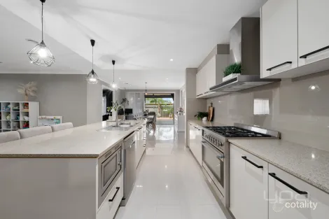 Property photo of 13 Erden Court Harkness VIC 3337