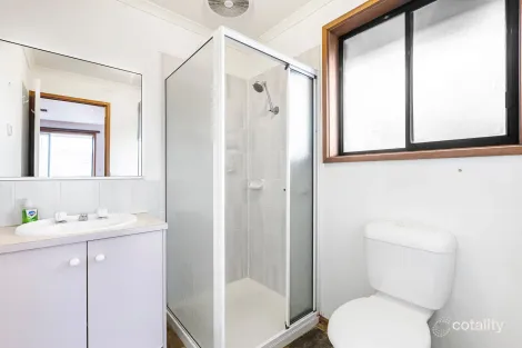 Property photo of 44 Proctor Crescent Keilor Downs VIC 3038