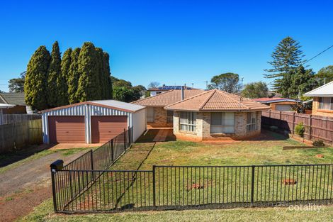 32 Holberton St, Rockville, QLD 4350