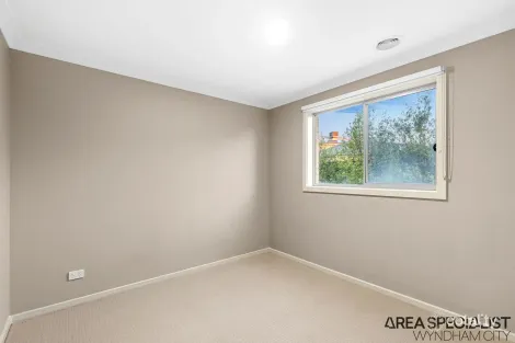 Property photo of 10 Harker Esplanade Tarneit VIC 3029