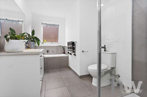 Property photo of 2/69 McClelland Avenue Lara VIC 3212