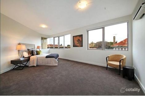 Property photo of 17/12 Acland Street St Kilda VIC 3182
