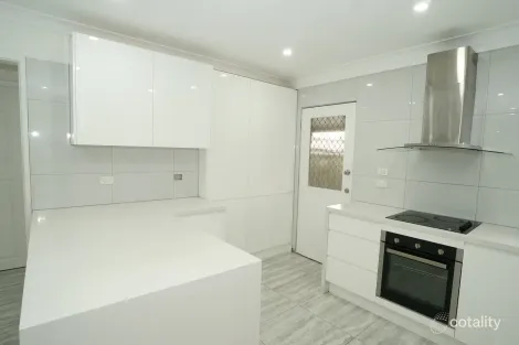 Property photo of 291A Newbridge Road Chipping Norton NSW 2170