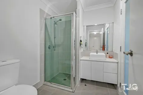 Property photo of 9 Longmeadow Parkway Box Hill NSW 2765