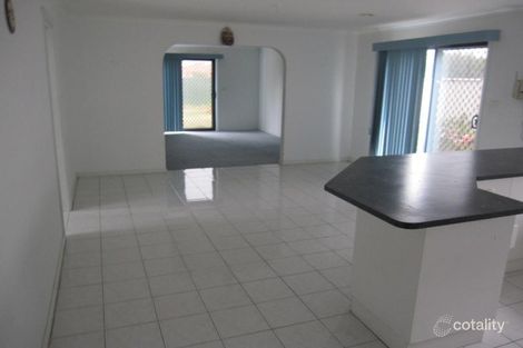 Property photo of 5 Diggers Place Caroline Springs VIC 3023