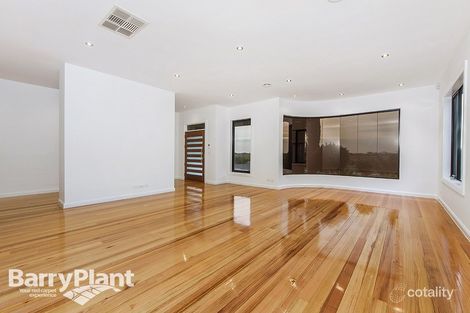 Property photo of 29 Lawn Hill Avenue Derrimut VIC 3026