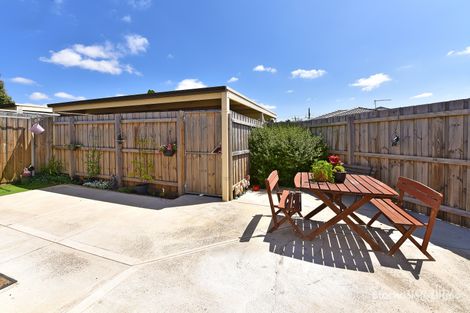 Property photo of 16 Delwyn Close Thomastown VIC 3074
