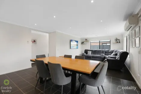 Property photo of 3 Gaston Court Trafalgar VIC 3824