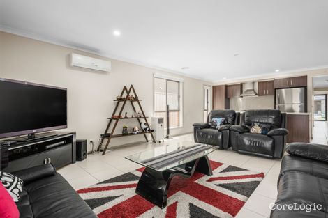 Property photo of 90 Park Orchard Drive Pakenham VIC 3810