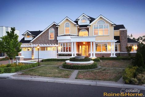 11 The Close, Caroline Springs, VIC 3023