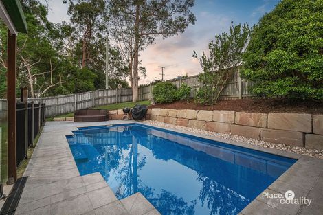 4 Hayward Ave, Cashmere, QLD 4500