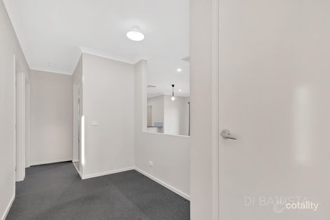 Property photo of 37 Cascade Drive Beveridge VIC 3753