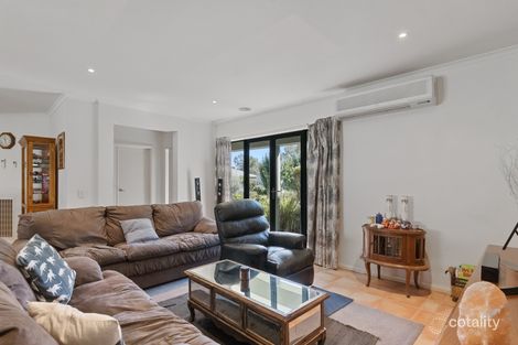 Property photo of 5 Grenoble Close Spring Gully VIC 3550