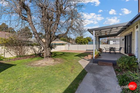Property photo of 1 Chifley Avenue Kangaroo Flat VIC 3555