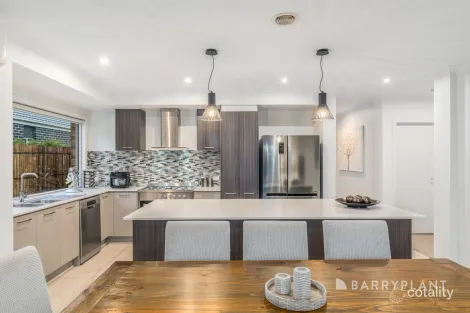 Property photo of 13 Eaton Road Mount Duneed VIC 3217