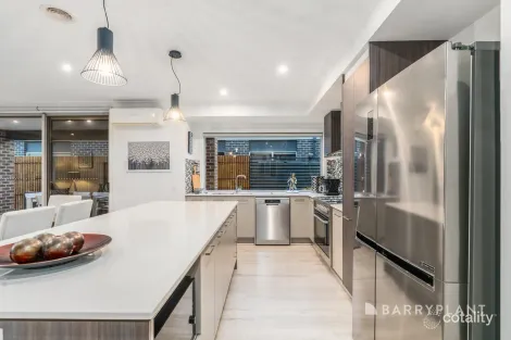 Property photo of 13 Eaton Road Mount Duneed VIC 3217