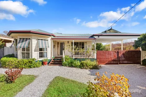 Property photo of 22 Raglan Street Yea VIC 3717
