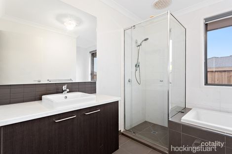 Property photo of 7 Charlbury Street Thornhill Park VIC 3335