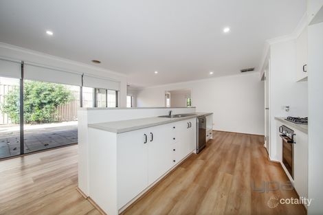 Property photo of 17 Hascombe Drive Caroline Springs VIC 3023