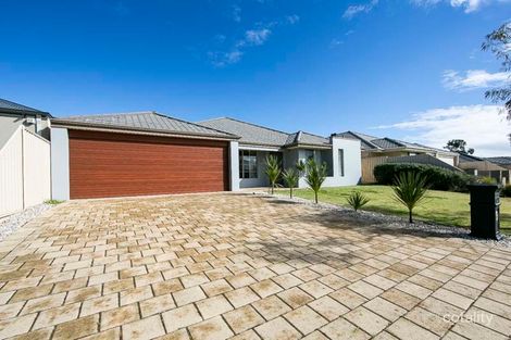 19 Plumeria Rise, Sinagra, WA 6065