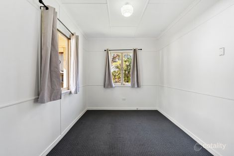 Property photo of 33 Moncrief Road Cannon Hill QLD 4170