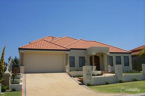 5 Hermitage Pl, Hillarys, WA 6025