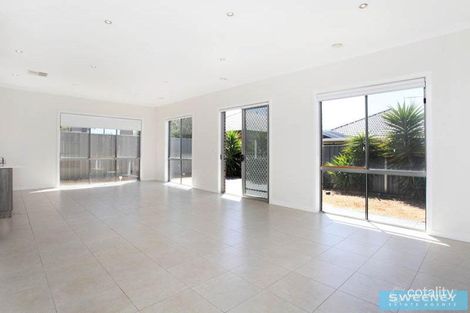 Property photo of 51 Kororoit Approach Caroline Springs VIC 3023