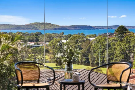 Property photo of 4 Lindsay Avenue Kiama Downs NSW 2533