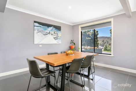 Property photo of 705 Centaur Road Hamilton Valley NSW 2641