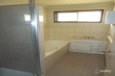 Property photo of 2/1 Bride Avenue Hampton Park VIC 3976