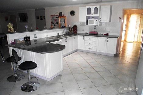 Property photo of 23 Wagtail Drive Regency Downs QLD 4341