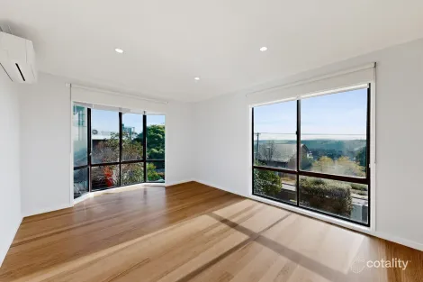 Property photo of 27 Skyline Drive Keilor VIC 3036