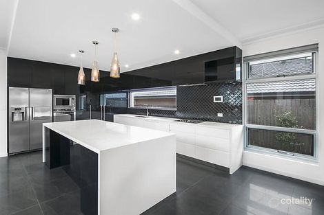 Property photo of 28 Patrick White Circuit Franklin ACT 2913