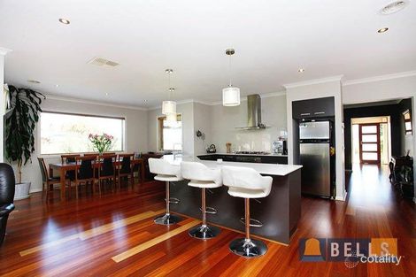 Property photo of 3 Kurow Avenue Taylors Hill VIC 3037