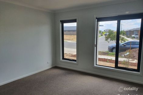 Property photo of 8 Walker Drive Mickleham VIC 3064