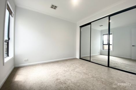 Property photo of 36 Janoli Street Mickleham VIC 3064