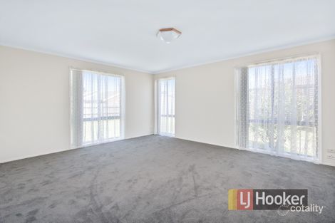 Property photo of 6 Linmac Drive Hampton Park VIC 3976