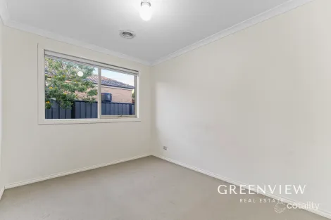 Property photo of 42 Burford Way Cranbourne North VIC 3977