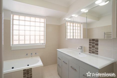 Property photo of 4 Alfred Close Safety Bay WA 6169