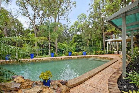 Property photo of 8 Piper Close Milperra NSW 2214