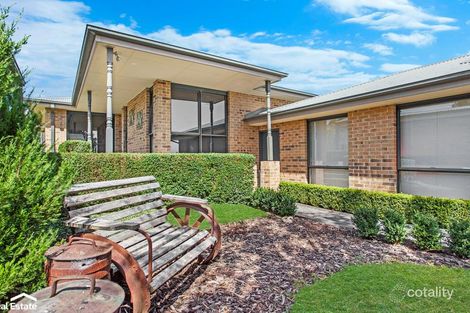 Property photo of 5 Carrum Close Berwick VIC 3806