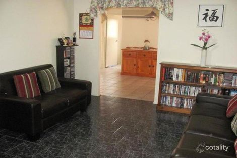 Property photo of 4 Hydrangea Place Macquarie Fields NSW 2564