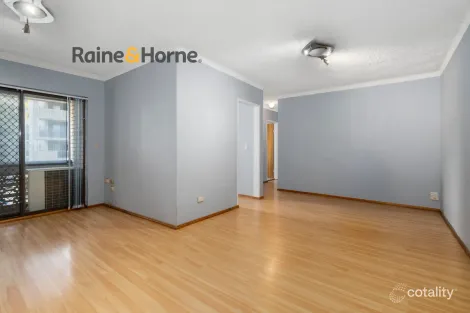 12/8-10 Goulburn St, Warwick Farm, NSW 2170