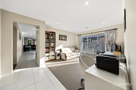 Property photo of 300 Casey Fields Boulevard Cranbourne East VIC 3977